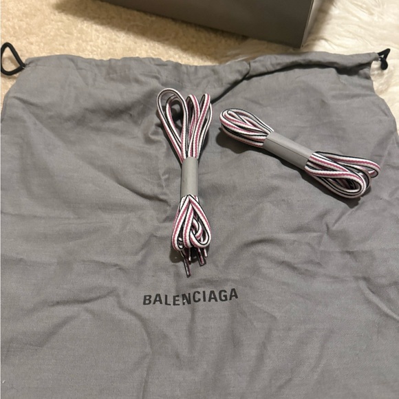 100% authentic BALENCIAGA track sneakers size 37 - Picture 4 of 8